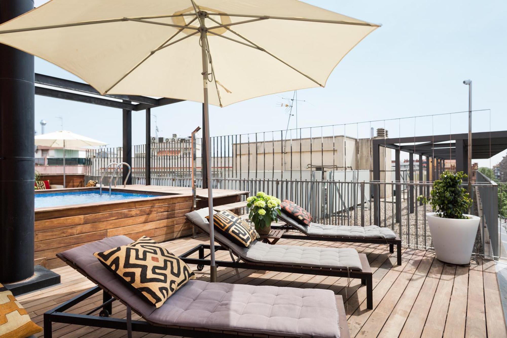 Apartment Barcelona Rentals - Pool Terrace In City Center Bagian luar foto