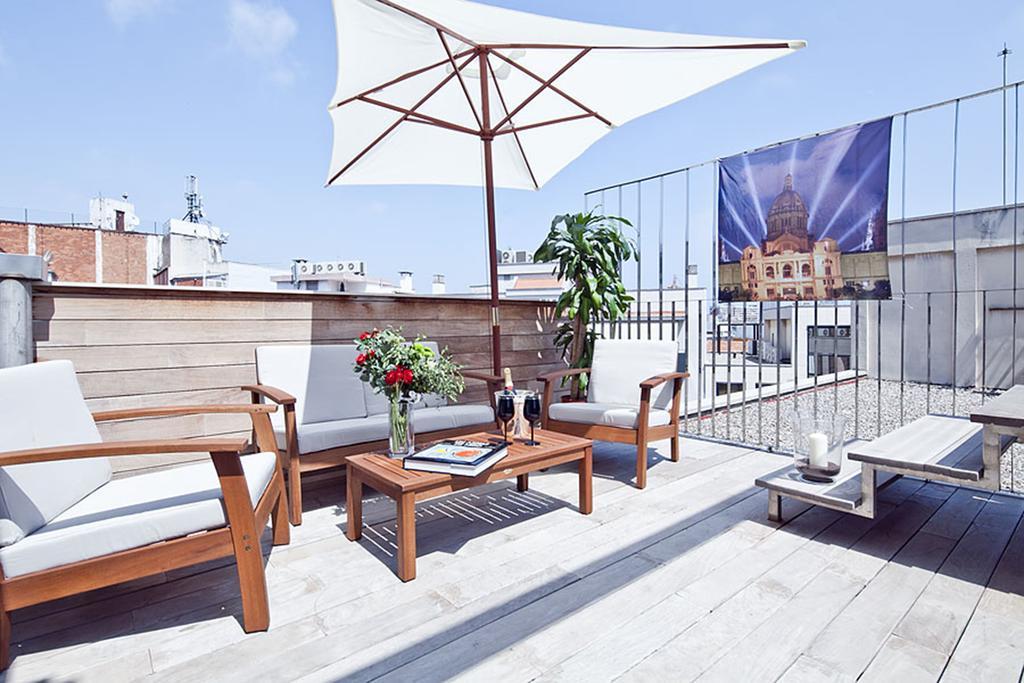 Apartment Barcelona Rentals - Pool Terrace In City Center Bagian luar foto