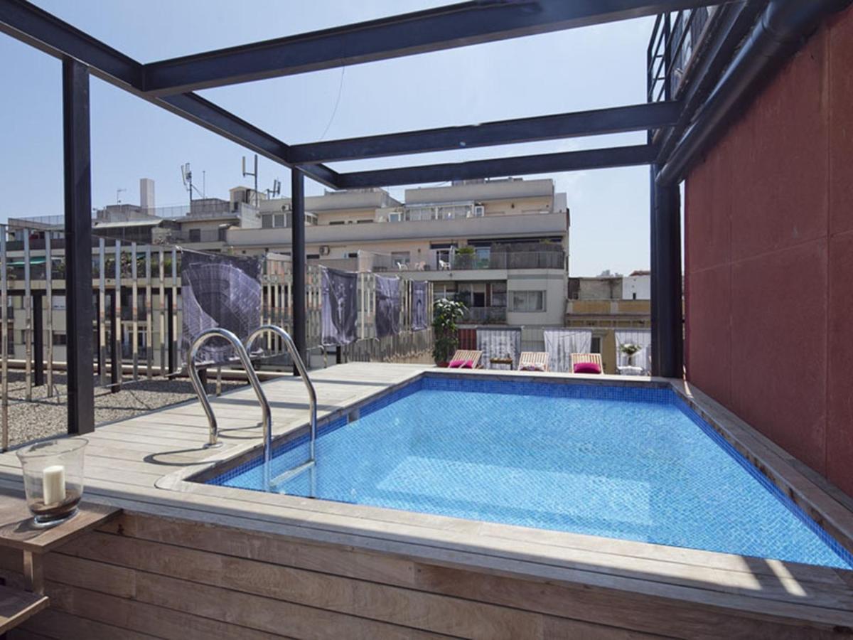 Apartment Barcelona Rentals - Pool Terrace In City Center Bagian luar foto
